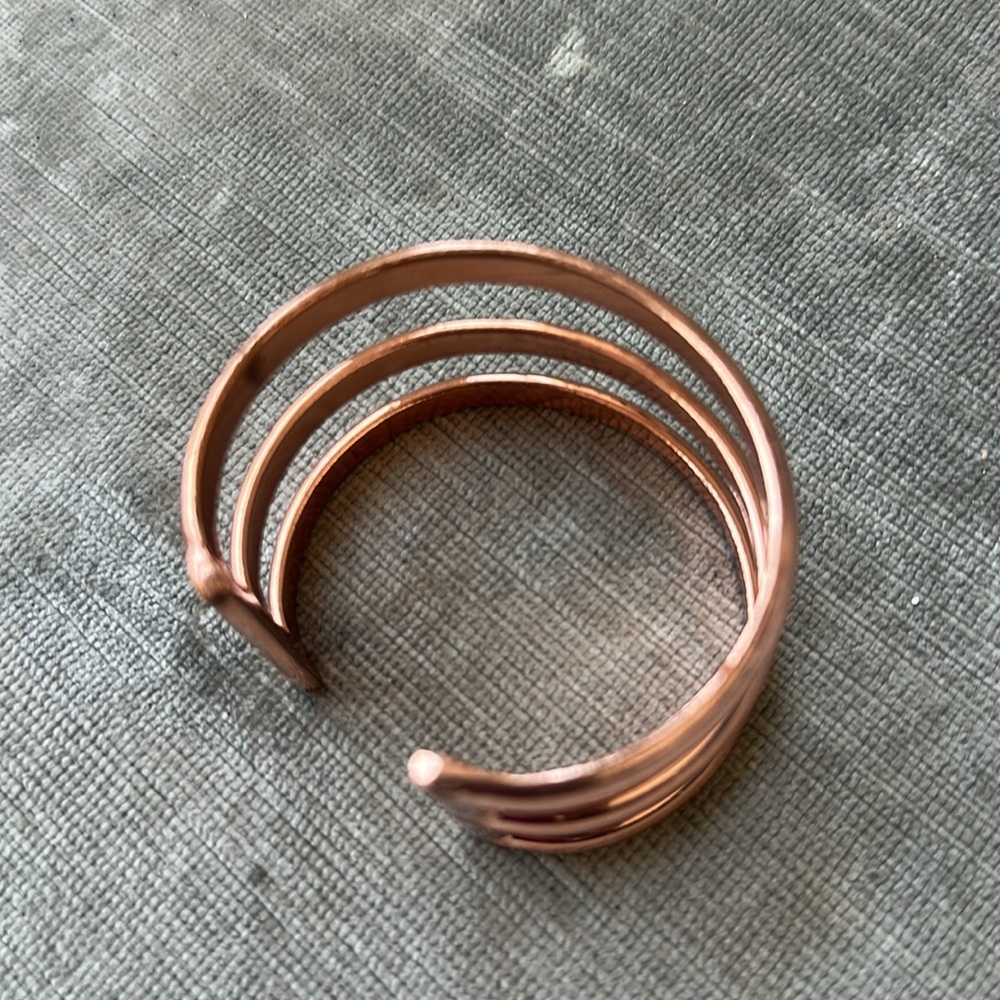 Rose Gold Colored Triple Cuff with Screwheads on edges. 7.25” circumference - Picture 4 of 8